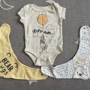 Disney Baby Pooh Bear Bodysuit & Two (2) Bibs
